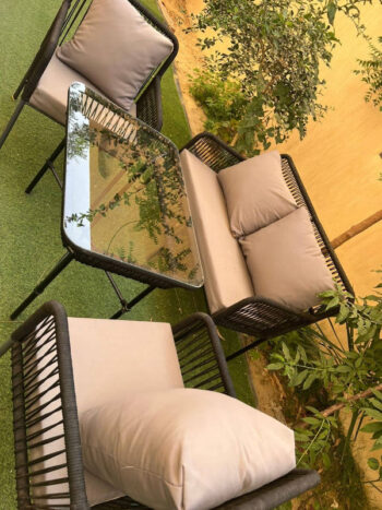 كنبه 2 مقعد و٢ كرسى وترابيزه