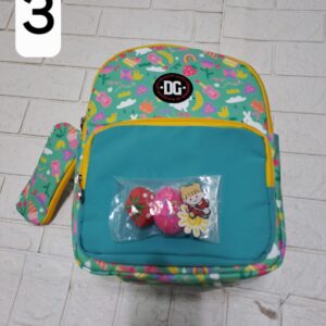 شنطة مدرسية  البيع من اول دستة