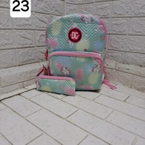 شنطة مدرسة بناتى البيع من اول دستة مقاس 23